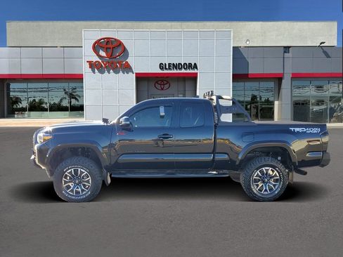 Used 2023 Toyota Tacoma TRD Sport image 6