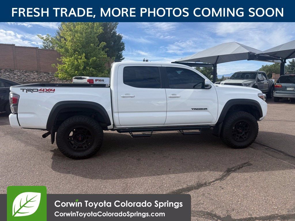 Used 2023 Toyota Tacoma TRD Off-Road w/ Technology Package AWD/4WD image 10
