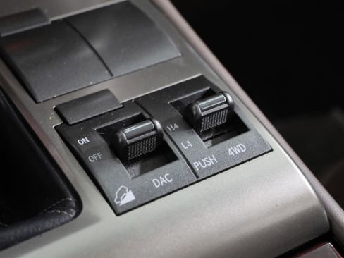 Used 2014 Lexus GX 460 image 31