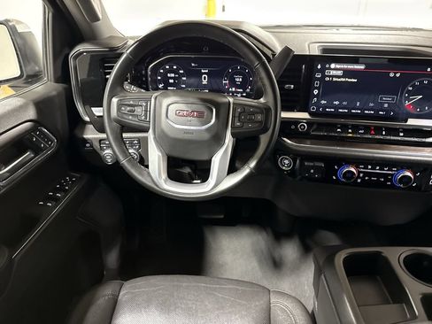 Used 2025 GMC Sierra 1500 SLT AWD/4WD image 11