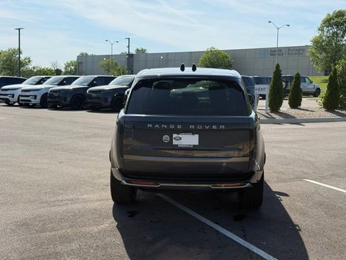 Used 2024 Land Rover Range Rover Long Wheelbase SE AWD/4WD image 7