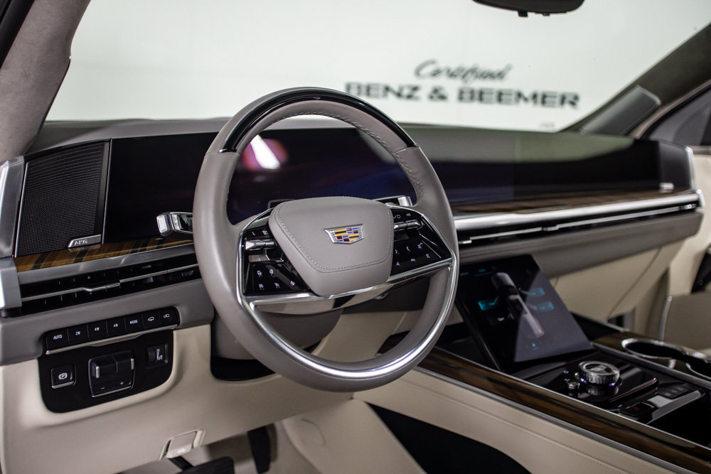 Used 2025 Cadillac Escalade Premium Luxury Platinum w/ LPO, Floor Liner Package AWD/4WD image 25