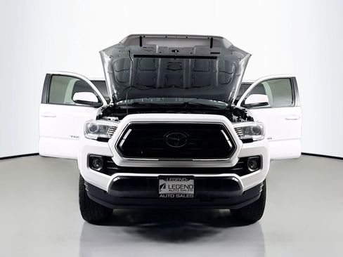 Used 2020 Toyota Tacoma SR5 AWD/4WD image 22