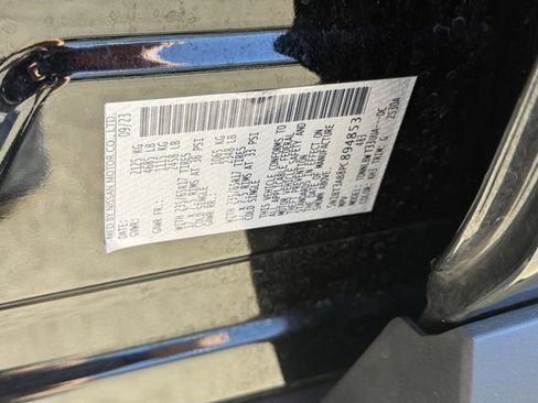 Used 2023 Nissan Rogue S image 27