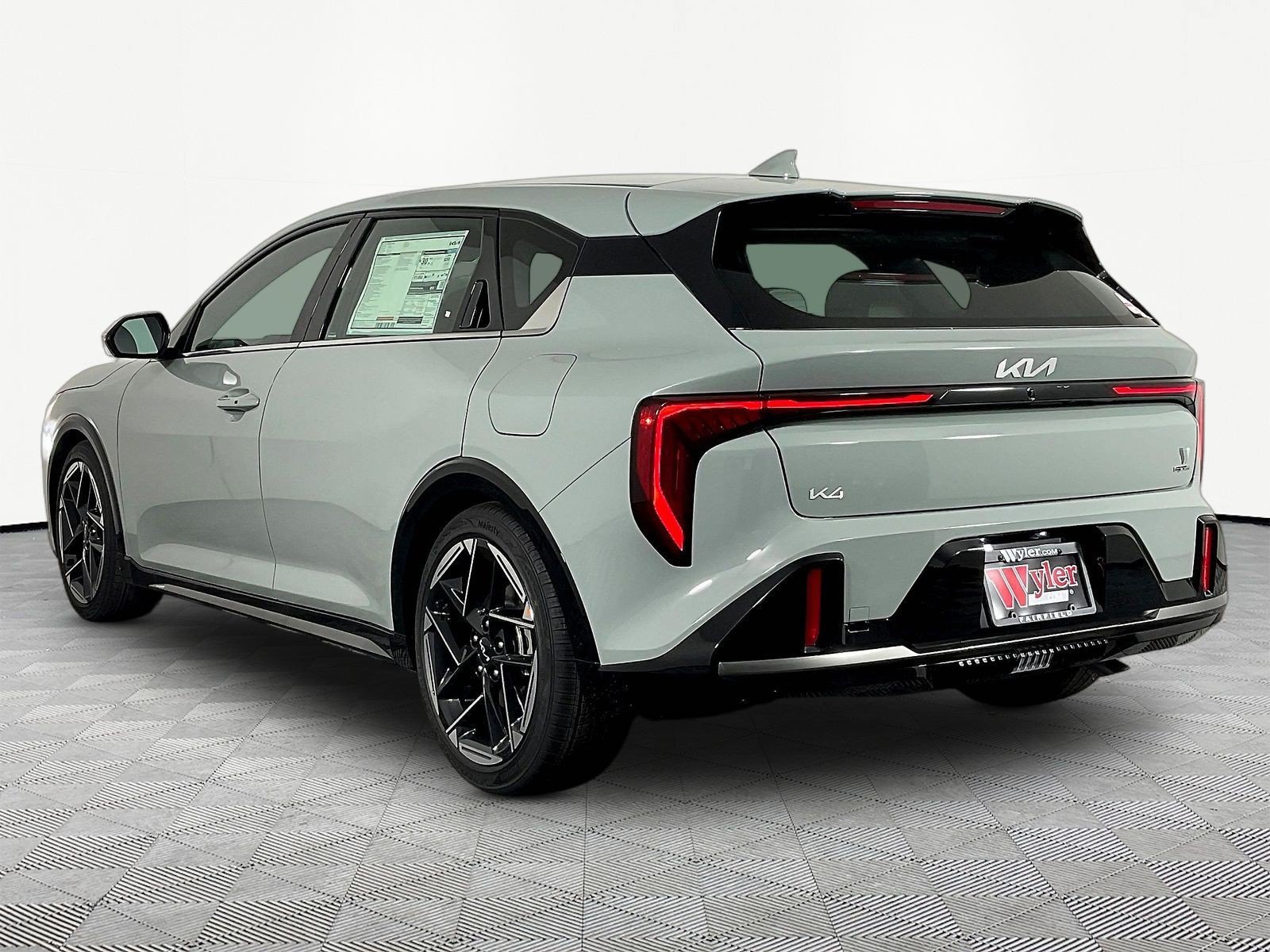 New 2026 Kia K4 GT-Line FWD image 4