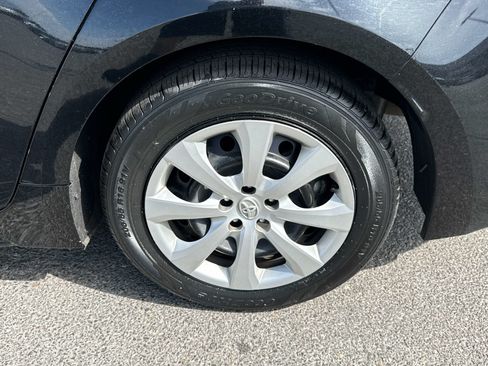 Used 2024 Toyota Corolla LE FWD image 7