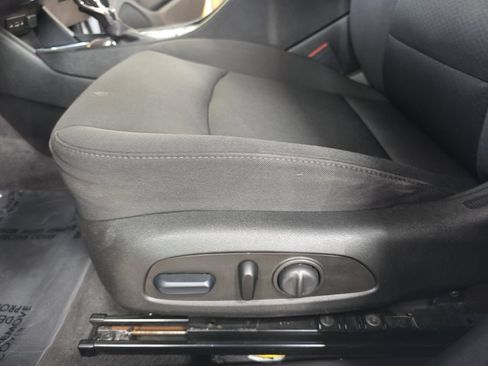 Used 2023 Chevrolet Malibu LT FWD image 27