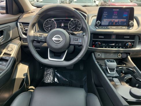 Used 2023 Nissan Rogue SV w/ SV Premium B Package AWD/4WD image 10