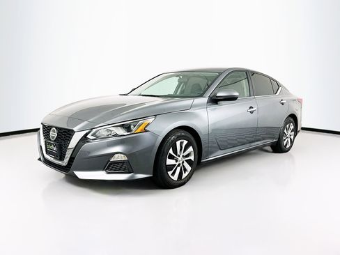 Used 2020 Nissan Altima 2.5 S image 3