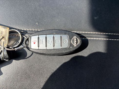 Used 2025 Nissan Altima 2.5 SV FWD image 21