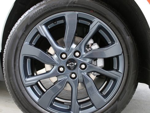 Used 2024 Chevrolet Equinox RS AWD/4WD image 32