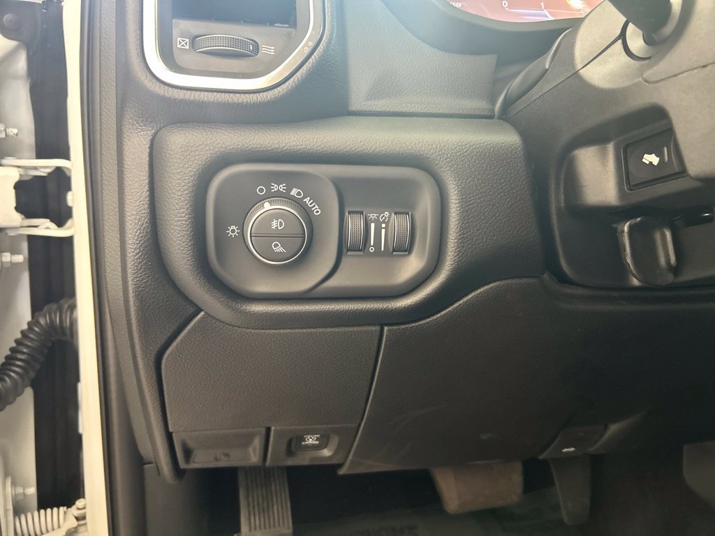 Used 2026 RAM 2500 Laramie AWD/4WD image 46