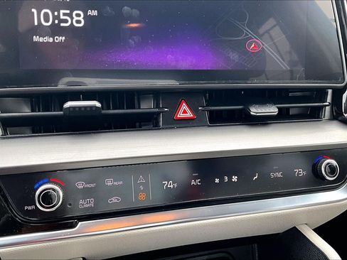 Used 2025 Kia Sportage EX image 32