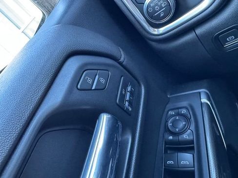 Used 2019 GMC Sierra 1500 AT4 w/ AT4 Premium Package AWD/4WD image 29