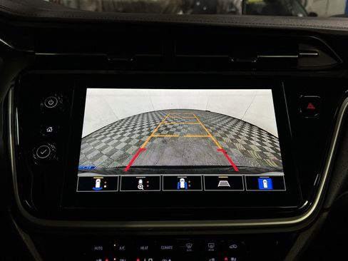 Used 2023 Chevrolet Bolt EUV Premier FWD image 19