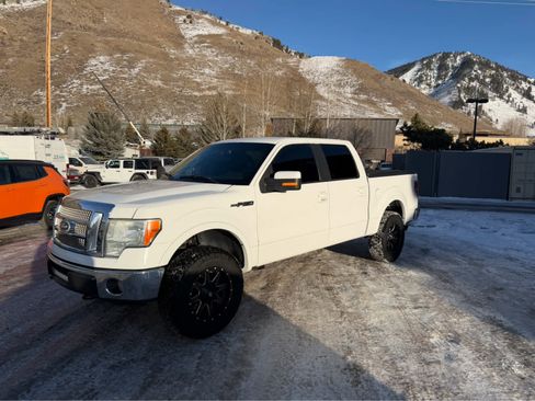 Used 2010 Ford F150 Lariat image 2