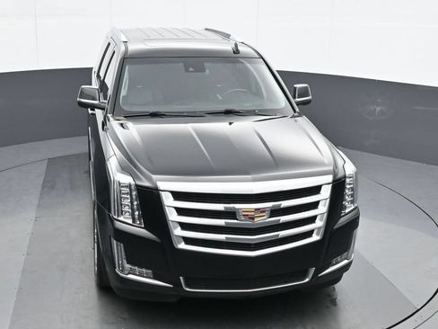 Used 2019 Cadillac Escalade Luxury AWD/4WD image 17