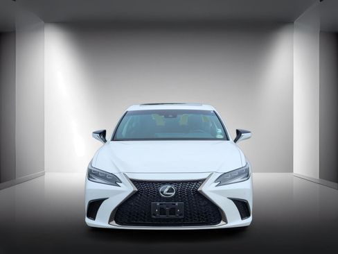 Used 2023 Lexus ES 250 w/ Accessory Package (Z2) AWD/4WD image 5