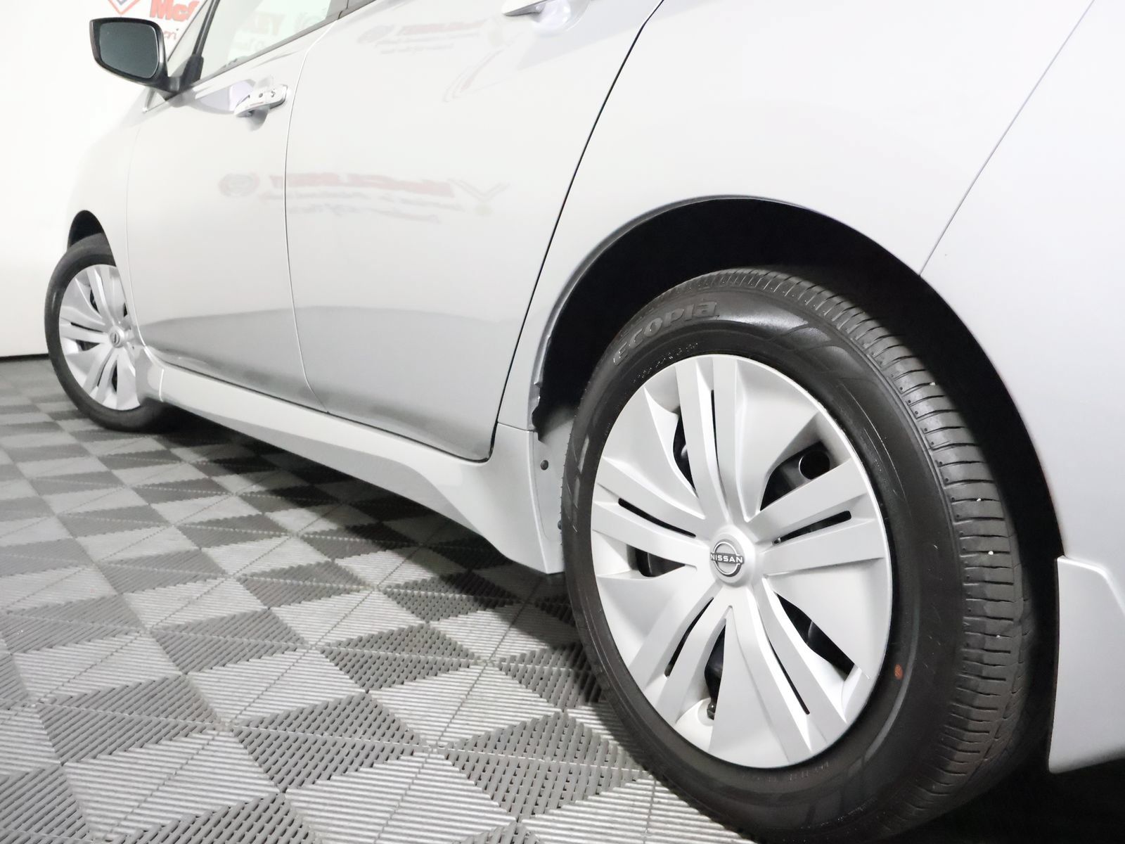 Used 2025 Nissan Leaf S FWD image 12
