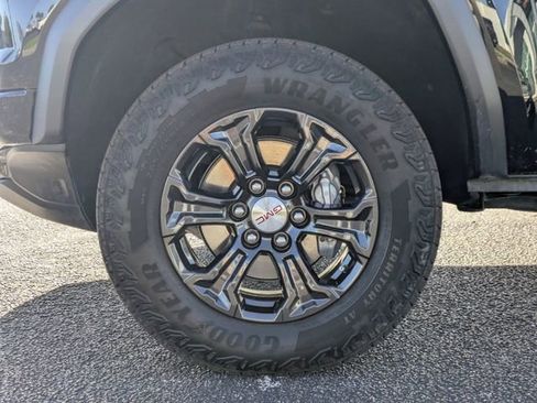 Used 2024 GMC Canyon Elevation w/ Convenience Package image 12