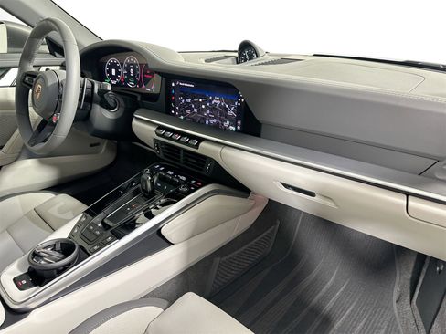 Certified 2026 Porsche 911 Targa 4 GTS image 29