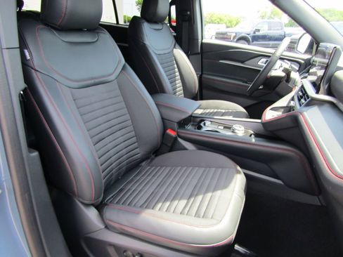 New 2025 Ford Explorer ST-Line w/ Premium Package image 34