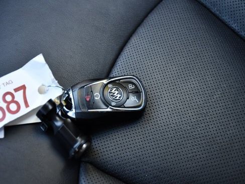 Used 2017 Buick Envision Essence image 17