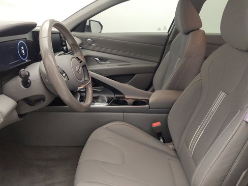 Used 2021 Hyundai Elantra SEL w/ Convenience + Premium Package FWD image 17