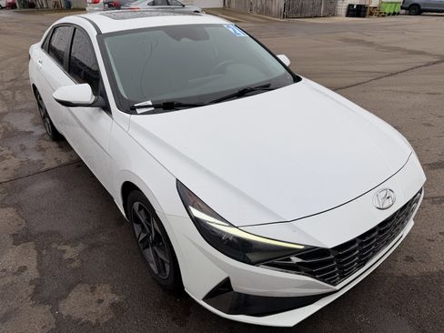 Used 2021 Hyundai Elantra Limited image 1