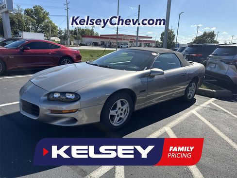 Used 1998 Chevrolet Camaro Z28 image 1