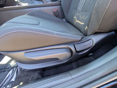 Certified 2025 Hyundai Elantra Sport FWD image 15