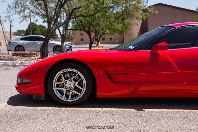 Used 1999 Chevrolet Corvette Coupe w/ Memory Pkg RWD image 4