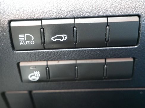 Used 2018 Lexus RX 350L AWD w/ Premium Package image 16