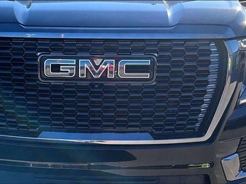Used 2024 GMC Yukon XL Denali Ultimate image 30
