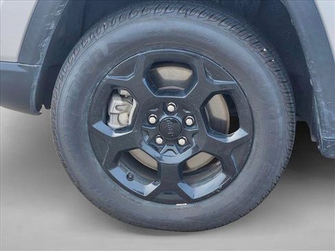 Used 2023 Jeep Compass Trailhawk AWD/4WD image 14