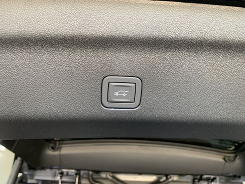 New 2026 Chevrolet Tahoe High Country image 56