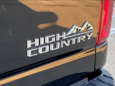 Used 2020 Chevrolet Silverado 3500 High Country w/ Technology Package AWD/4WD image 11