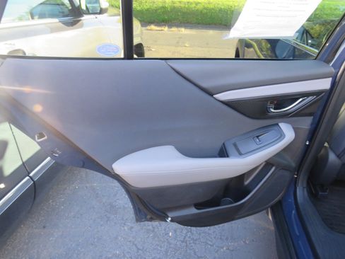 Used 2023 Subaru Outback Premium image 10