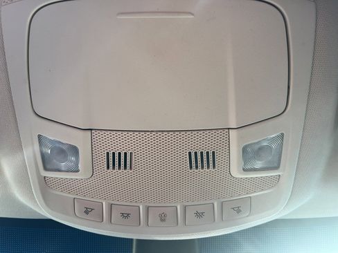 Used 2024 Ford Edge Titanium image 15