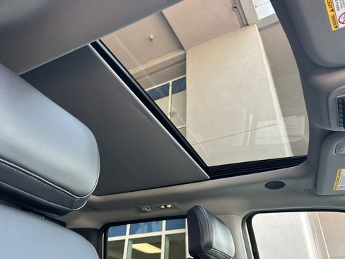 New 2025 Ford F250 Lariat w/ Lariat Ultimate Package image 17