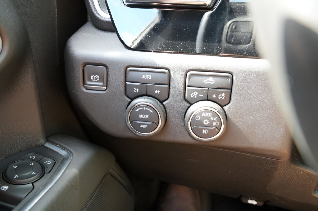 Used 2024 Chevrolet Silverado 1500 RST AWD/4WD image 26
