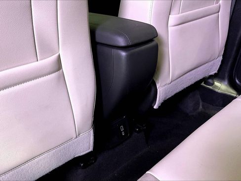 Used 2024 Buick Encore GX Preferred FWD image 11