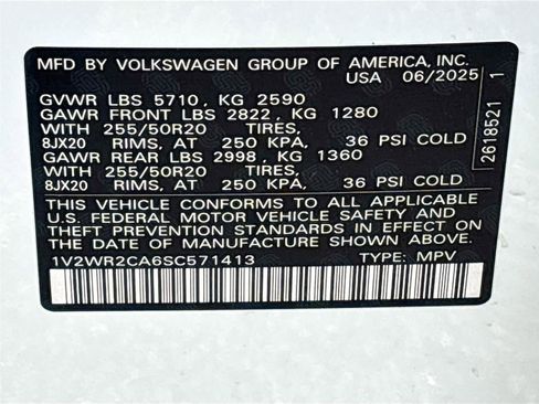 Used 2025 Volkswagen Atlas SE FWD image 36