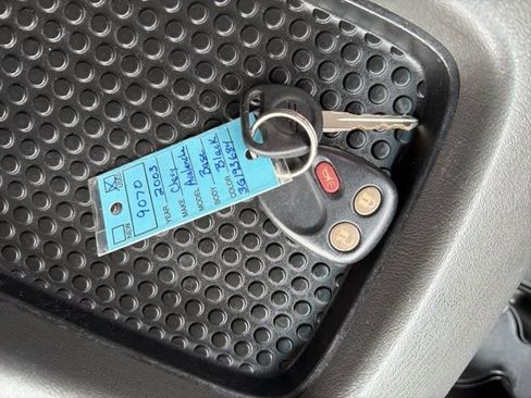 Used 2003 Chevrolet Avalanche 4x4 w/ Suspension Package, Off-Road image 18