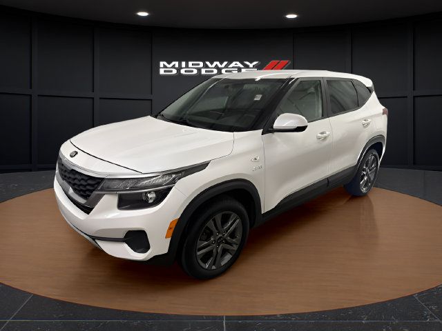 Used 2021 Kia Seltos LX AWD/4WD image 2
