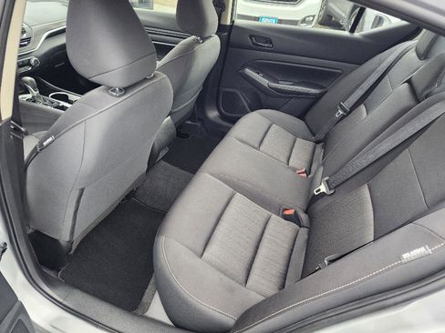 Used 2024 Nissan Altima 2.5 SV image 9