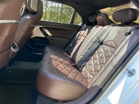 Used 2023 BMW 740i w/ Parking Assistance Package RWD image 15