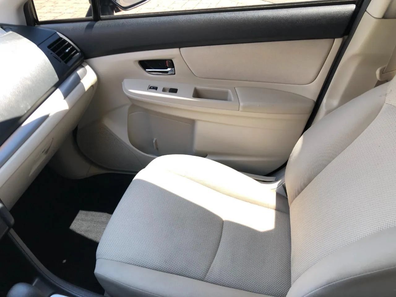 Used 2012 Subaru Impreza 2.0i Premium w/ All-Weather Pkg AWD/4WD image 30