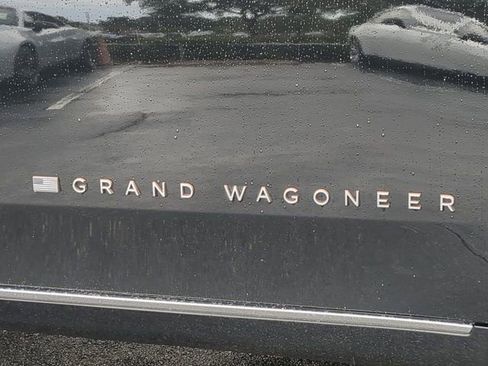 Used 2025 Jeep Grand Wagoneer Series III w/ Rear Seat Video Group 1 AWD/4WD image 13