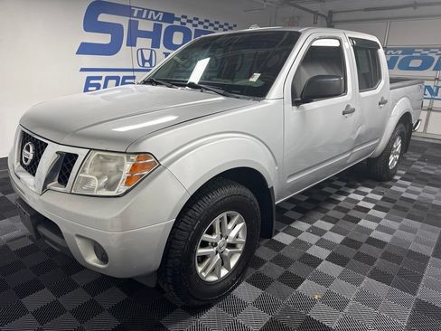 Used 2017 Nissan Frontier SV AWD/4WD image 1